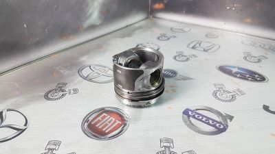 Лот: 23584884. Фото: 1. Поршень Volkswagen Passat BKP... Двигатель и элементы двигателя