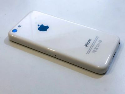 Лот: 10855133. Фото: 1. iPhone 5c белый 32гб. Смартфоны