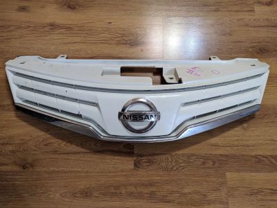Лот: 14208064. Фото: 1. Решетка радиатора nissan note. Кузов