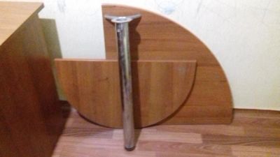 Лот: 10718564. Фото: 1. Стол письменный. Компьютерные и письменные столы