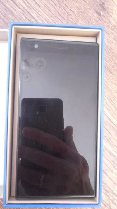 Лот: 8707015. Фото: 1. Смартфон ZTE Geek 2. Смартфоны