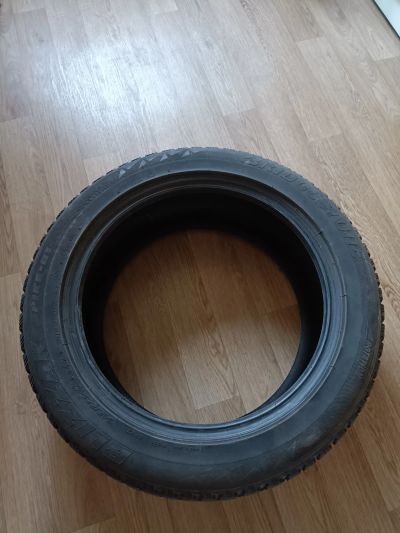 Лот: 20846407. Фото: 1. Bridgestone Blizzak Spike-01 215... Шины