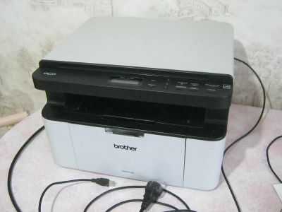 Лот: 24930557. Фото: 1. МФУ Brother DCP-1510R. МФУ и копировальные аппараты