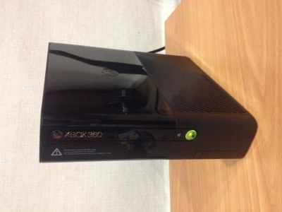 Лот: 4687070. Фото: 1. Xbox 360 slim - 250gb новая, читайте... Игровые приставки, консоли