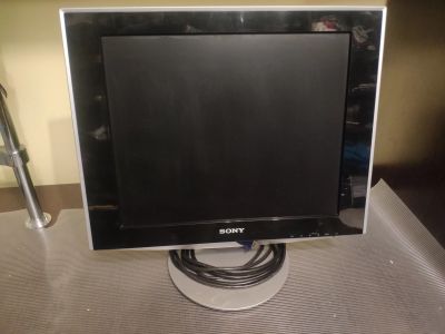 Лот: 14759366. Фото: 1. Монитор Sony SDM-HS74. ЖК-мониторы