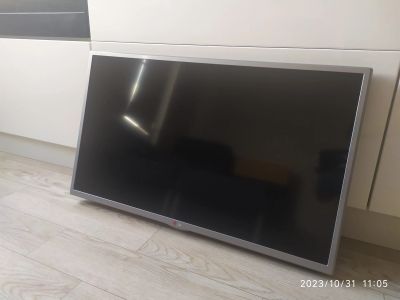 Лот: 21142932. Фото: 1. Телевизор LG, 32 дюйма. Телевизоры