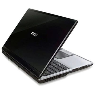 Лот: 2976276. Фото: 1. Двухядерный ноутбук 15,6" MSI... Ноутбуки