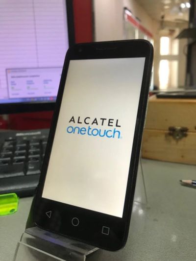 Лот: 16353901. Фото: 1. Смартфон Alcatel one touch Pixi... Смартфоны