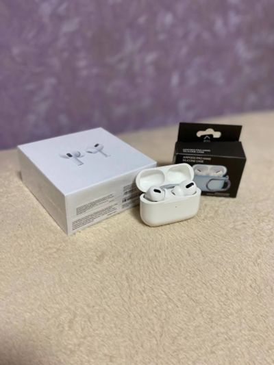 Лот: 18213769. Фото: 1. Apple AirPods Pro + чехол. Новые. Красноярск