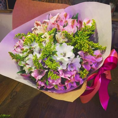 Лот: 7271895. Фото: 1. Сборный букет. Цветы на Щорса... Свежие цветы