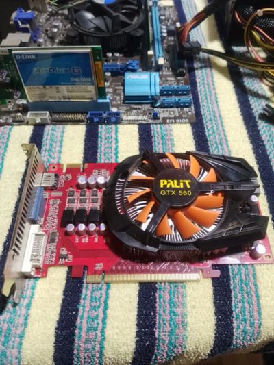 Лот: 24296350. Фото: 1. Видеокарта gtx 560 неисправно. Видеокарты