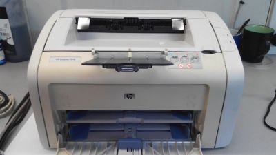 Лот: 7953829. Фото: 1. Принтер HP 1018 в отличном состоянии... Лазерные принтеры