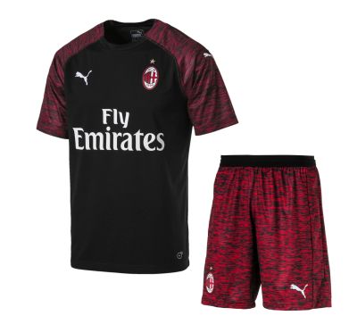 Лот: 16032261. Фото: 1. Футбольная форма Puma AC Milan... Форма
