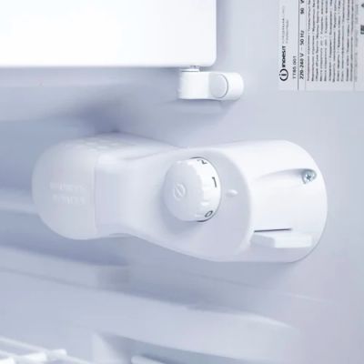 Лот: 25604382. Фото: 1. Холодильник Indesit TT 85. Холодильники, морозильные камеры