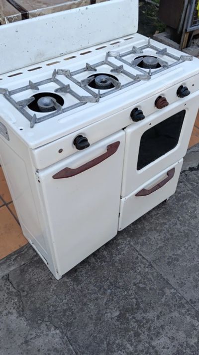 Лот: 20552482. Фото: 1. плита газовая. Плиты, духовые шкафы, варочные поверхности