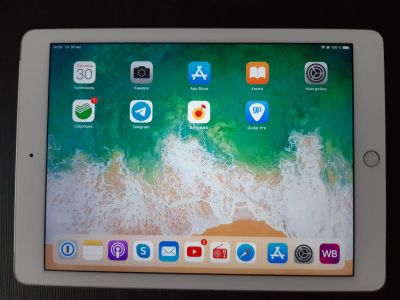 Лот: 14476325. Фото: 1. iPad Air 2 16gb LTE. Планшеты
