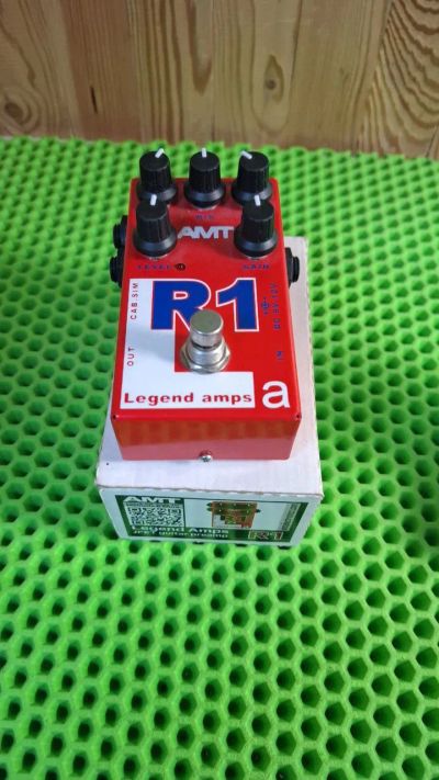 Лот: 25442559. Фото: 1. Гитарный предусилитель AMT Electronics... Гитарные эффекты и комбоусилители