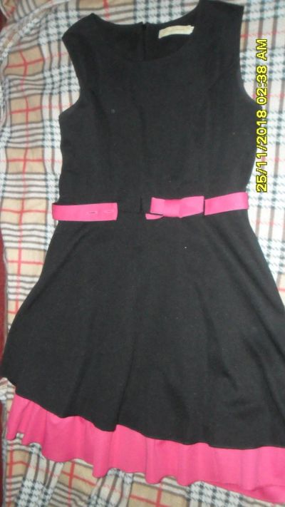 Лот: 12774390. Фото: 1. Черно с розовым женское платье... Платья