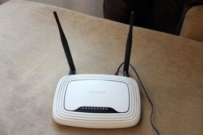 Лот: 16095114. Фото: 1. Wi-Fi роутер TP-LINK TL-WR841ND. Маршрутизаторы (роутеры)