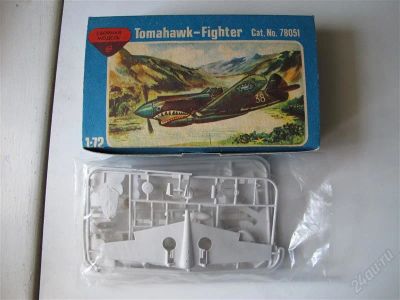 Лот: 2313260. Фото: 1. Curtiss P-40 tomahawk (размер... Авиамоделизм
