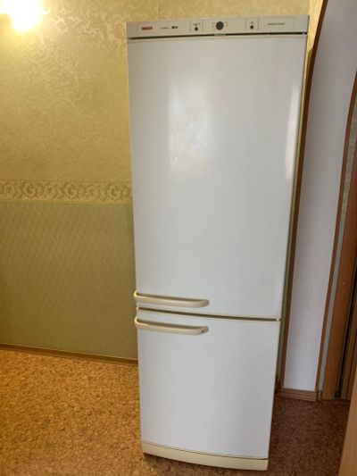 Лот: 16326556. Фото: 1. Холодильник Bosch cooler. Холодильники, морозильные камеры