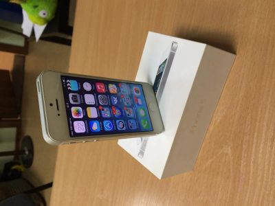 Лот: 3429190. Фото: 1. Iphone 5 16GB. Смартфоны
