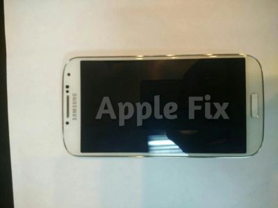 Лот: 8107940. Фото: 1. Samsung I 9500. Смартфоны
