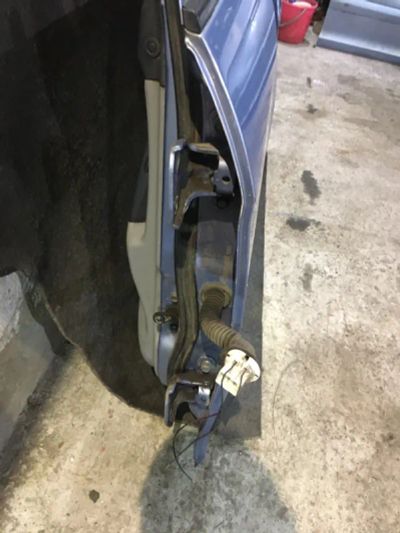 Лот: 21717126. Фото: 1. кронштейн двери Kia Picanto SA. Кузов
