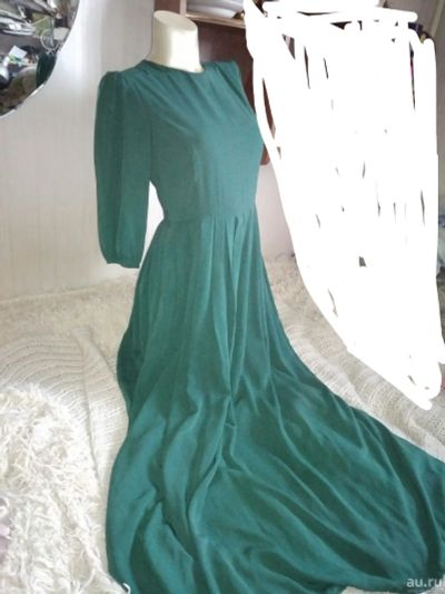 Лот: 16202802. Фото: 1. Шикарное зелёное платье 46 р.длинное... Платья