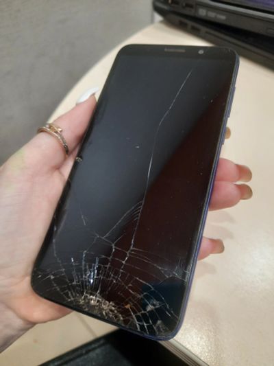 Лот: 18865341. Фото: 1. Телефон Huawei Honor 7A. Смартфоны