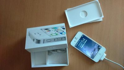Лот: 5140068. Фото: 1. Iphone 4s. Смартфоны