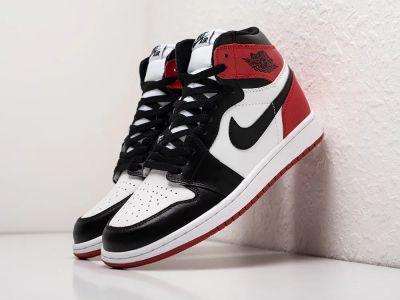 Лот: 11370979. Фото: 1. Кроссовки Nike Air Jordan 1 Mid. Кеды, кроссовки, слипоны