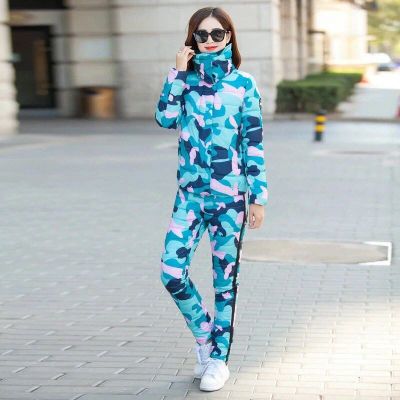 Лот: 10511145. Фото: 1. Продам тепленький костюм. Верхняя одежда