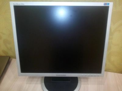 Лот: 9641472. Фото: 1. Монитор 19 Samsung 940N Серый. ЖК-мониторы