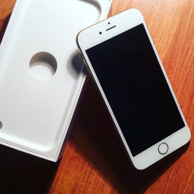 Лот: 6347027. Фото: 1. iPhone 6 64 GB. Смартфоны