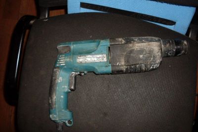 Лот: 5020687. Фото: 1. перфоратор Makita HR2450. Электроинструмент