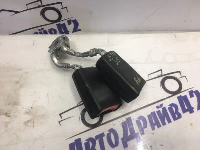 Лот: 21716543. Фото: 1. замок ремня безопасности Volkswagen... Двигатель и элементы двигателя