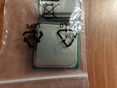 Лот: 15589850. Фото: 1. Процессор intel E5300. Процессоры