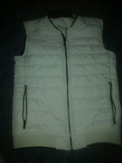 Лот: 11991299. Фото: 1. Безрукавка ZARA. Верхняя одежда