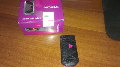 Лот: 5135714. Фото: 1. Nokia 7070 Prism Нужна замена... Кнопочные мобильные телефоны