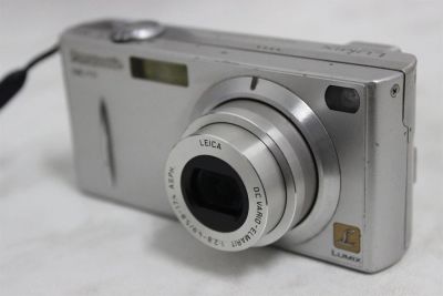 Лот: 3305658. Фото: 1. Panasonic Lumix DMC-FX1, работает... Цифровые компактные