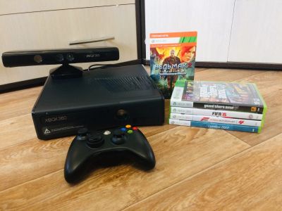 Лот: 12479090. Фото: 1. XBox 360 Slim 250Gb + Kinect... Игровые приставки, консоли