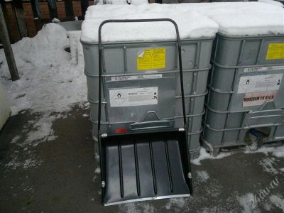 Лот: 1343595. Фото: 1. Скрепер для снега, пластиковый... Ручные орудия труда