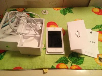 Лот: 2656603. Фото: 1. Продам iphone 4s 16gb Белый в... Смартфоны