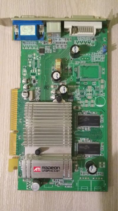 Лот: 15258940. Фото: 1. Radeon 9600. Видеокарты