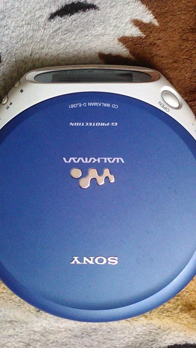 Лот: 7793650. Фото: 1. CD проигрыватель walkman. Плееры