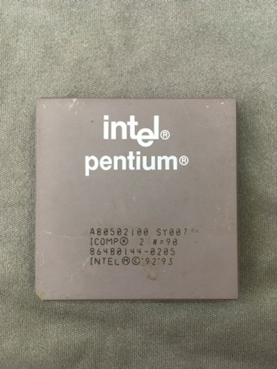 Лот: 15102124. Фото: 1. Intel Pentium A80502100 SY007... Процессоры