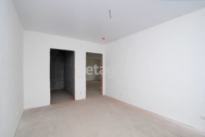 Лот: 20556379. Фото: 1. Продам 4-комн. кв. 80.9 кв.м... Квартиры, студии