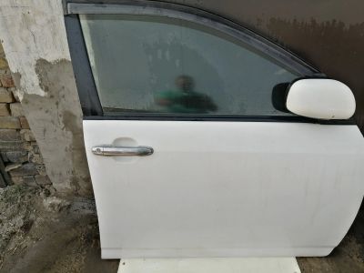 Лот: 20654328. Фото: 1. Передняя правая дверь Toyota Corolla... Кузов