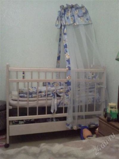 Лот: 863013. Фото: 1. Детская кроватка. Детские кровати и кроватки